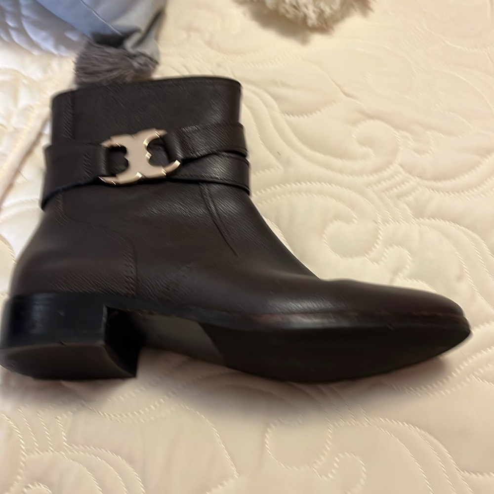 Boots - Picture 2 of 3
